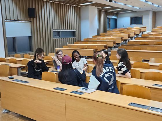 RC교육원) 너와 나의 세상을 교환하는, <Language Tables>