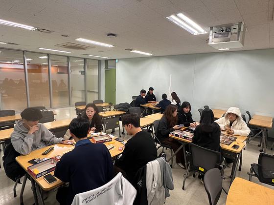 청송하우스｜보드게임으로 하나된 저녁, <솔모임>