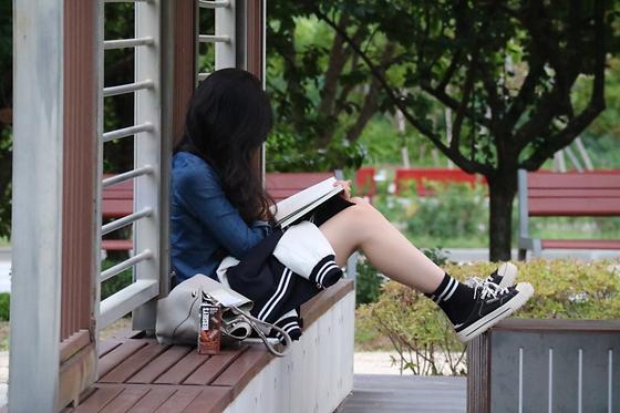 윤동주하우스) 익숙지 않은 곳에서의 특별한 경험, <하늘과 바람과 별과 책>