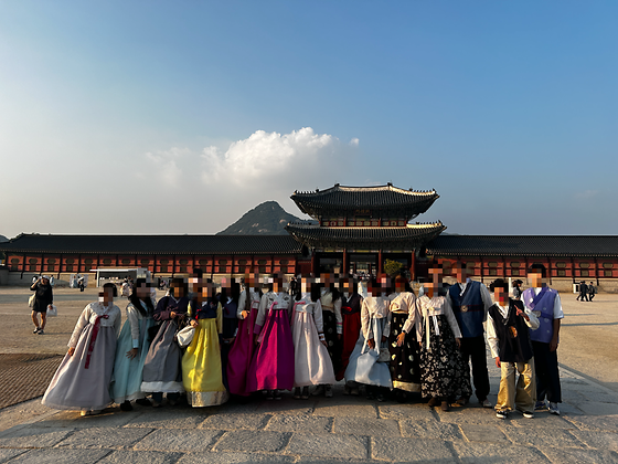 Appenzeller International House) Hanbok Day at Gyeongbokgung Palace